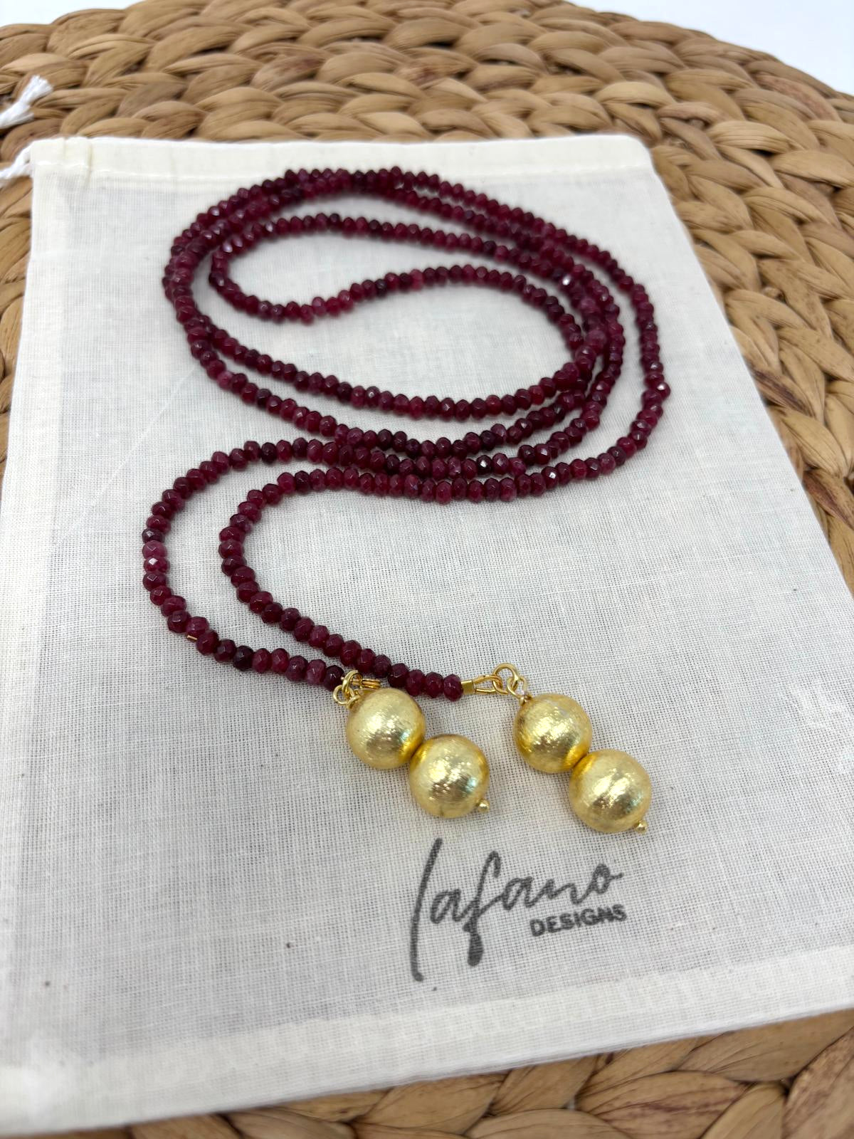 Sangría Lariat image 0