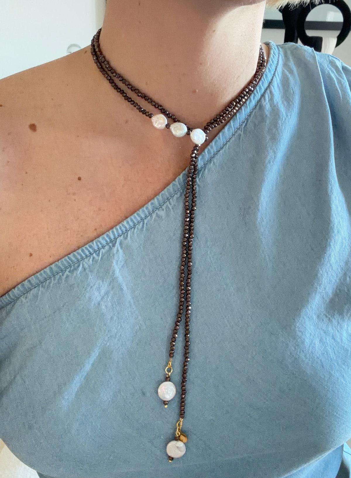 Nuria Lariat